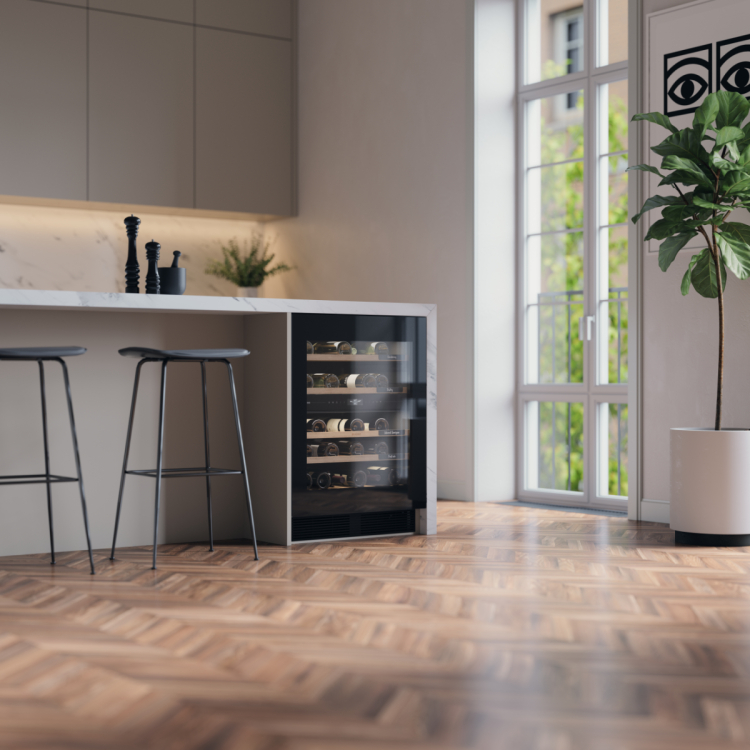 Винный климатический шкаф WU886G2FNB1